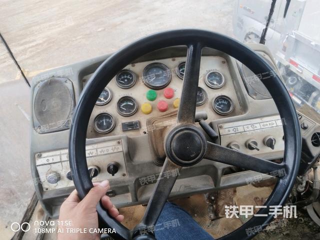 駕駛室外頂全景（壓路機駕駛室）