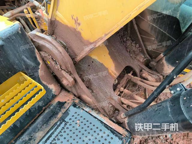 大臂根部 斜视（工作和回转装置）