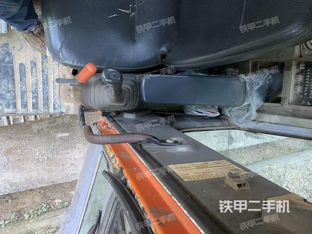 驾驶室整体（整机外观）