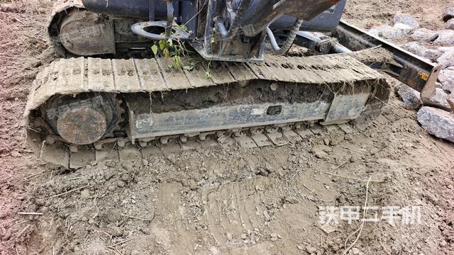 右側(cè)履帶整體?（行走機構(gòu)）