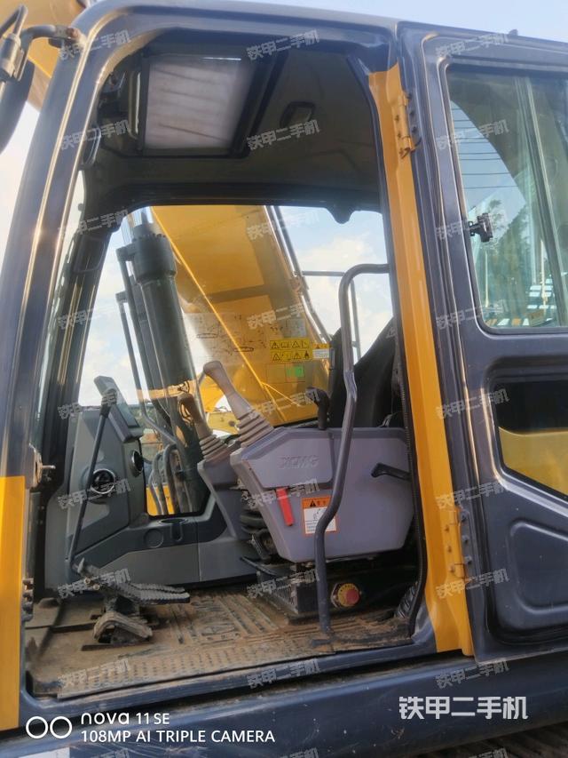 右側(cè)玻璃角標(biāo)（駕駛室部分）