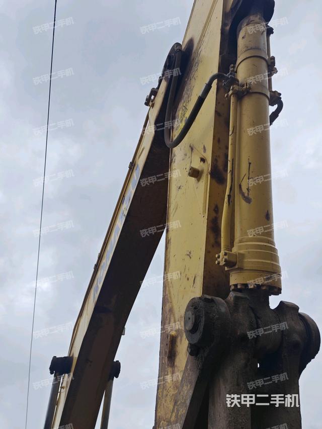 小臂整體右前（工作和回轉(zhuǎn)裝置）