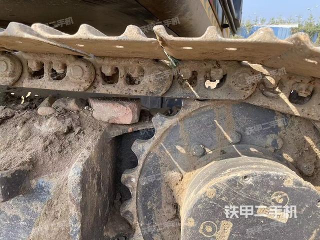 單側(cè)履帶整體（整機(jī)外觀）