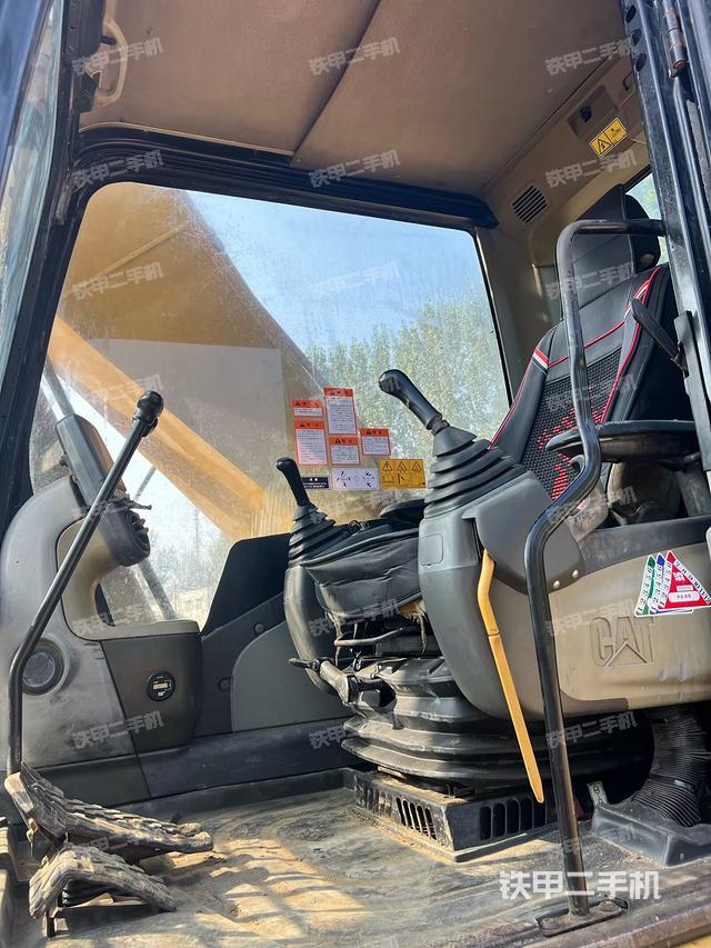 驾驶室整体（整机外观）