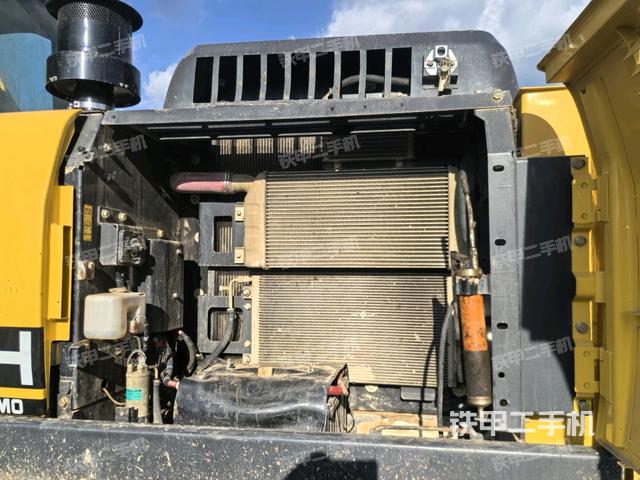 散熱器正面（大件艙室）