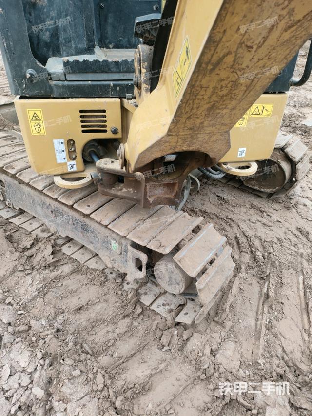 轉(zhuǎn)盤和下車架正前（工作和回轉(zhuǎn)裝置）