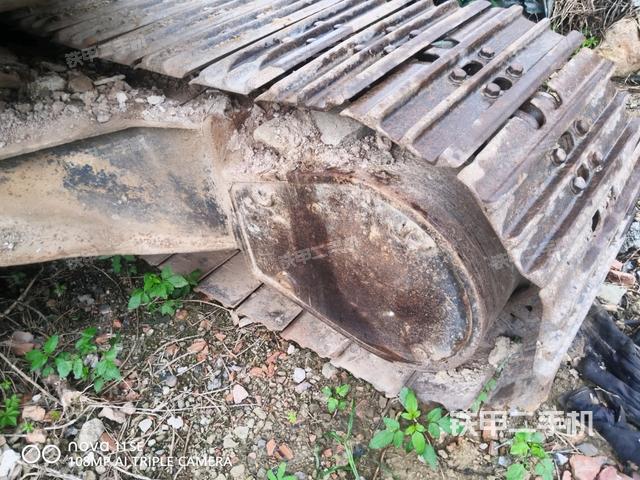 右侧行走马达盖板（行走机构）