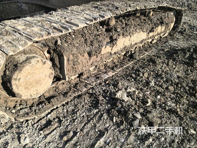 左側(cè)履帶整體?（行走機(jī)構(gòu)）