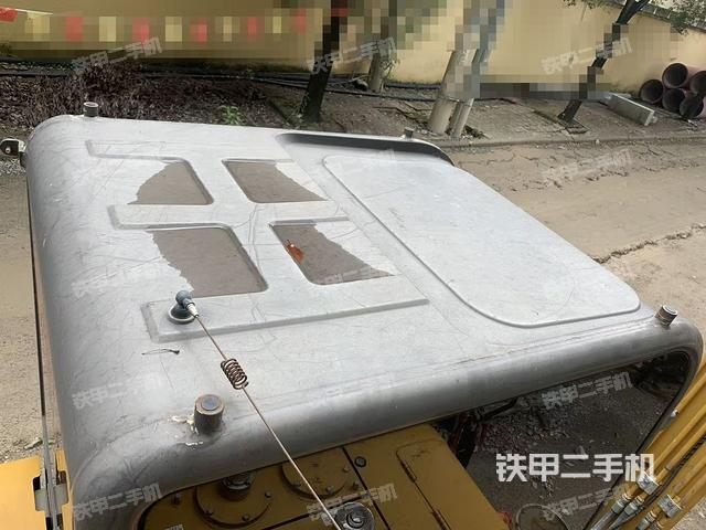 驾驶室顶部（整机外观）