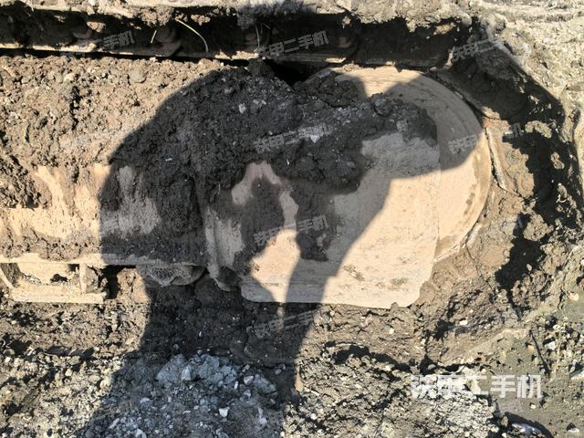 左驅(qū)動(dòng)輪（行走機(jī)構(gòu)）