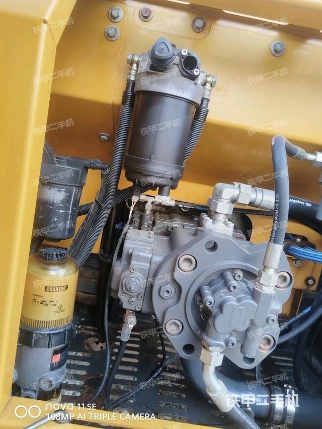 液壓泵斜45?左（大件艙室）