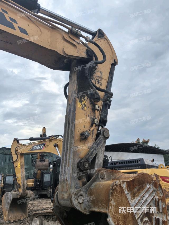 大臂整体 右侧（工作和回转装置）