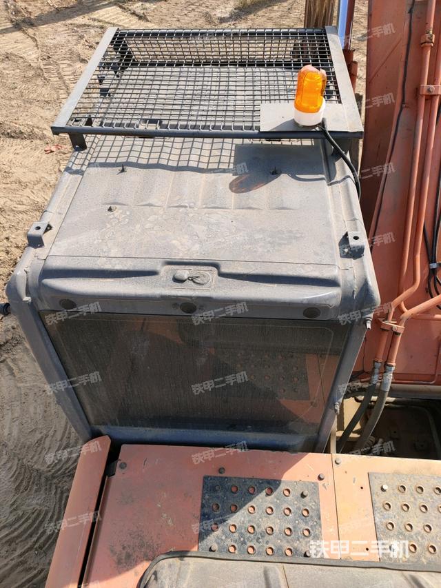 駕駛室頂部（整機(jī)外觀）