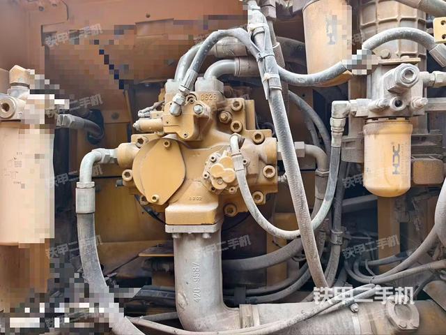 液壓泵斜45?左（大件艙室）