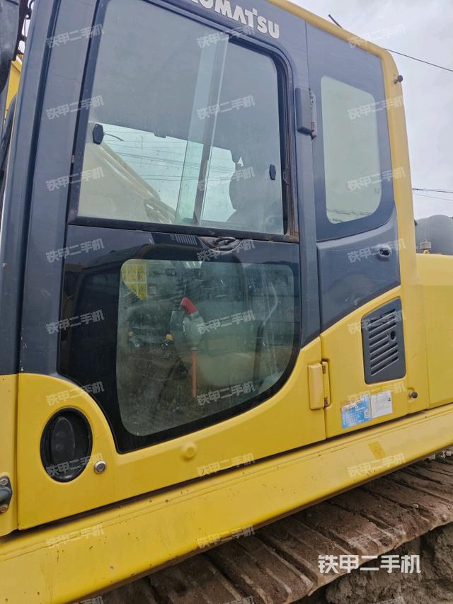 駕駛室左前45度（駕駛室部分）