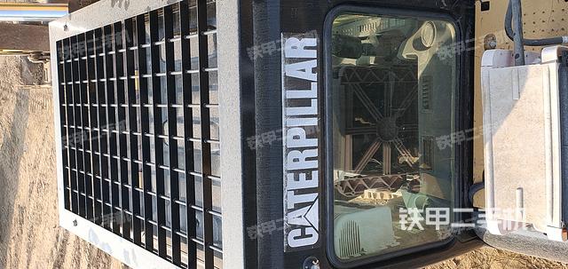 驾驶室顶部（整机外观）