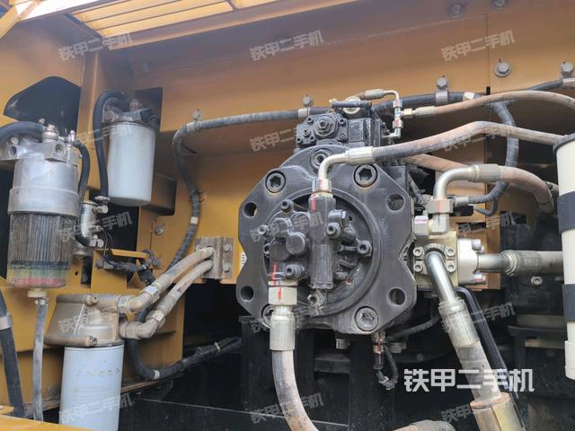 液壓泵斜45?左（大件艙室）