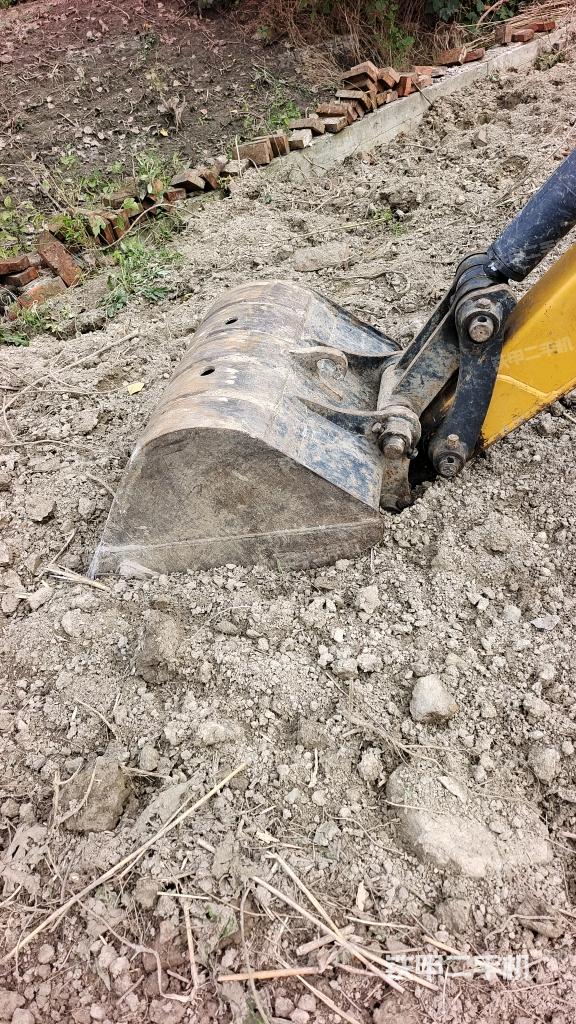 鏟斗右后整體（工作和回轉(zhuǎn)裝置）