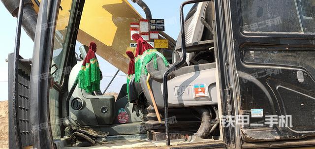 驾驶室整体（整机外观）