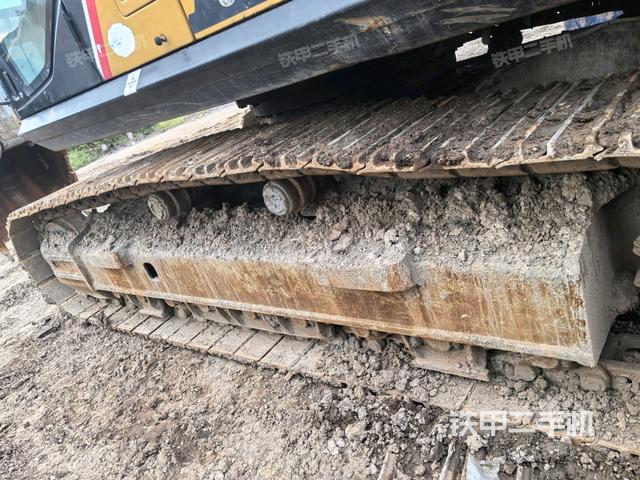 右侧行走马达盖板（行走机构）