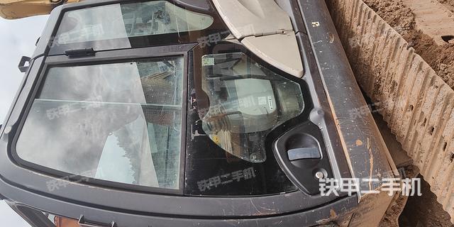 驾驶室整体（整机外观）