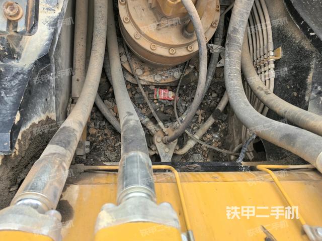 回轉(zhuǎn)馬達（上車部件）