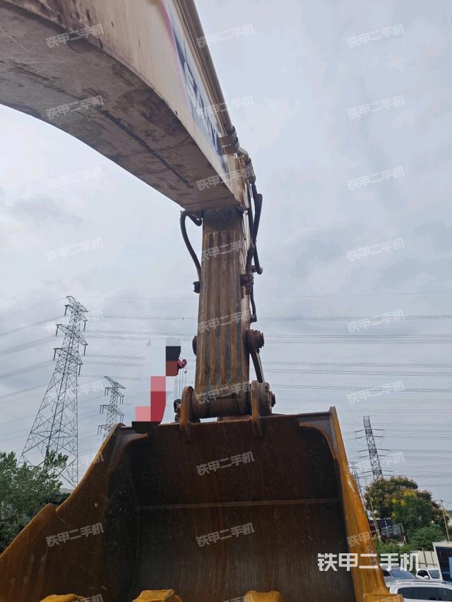 小臂整体左后（工作和回转装置）