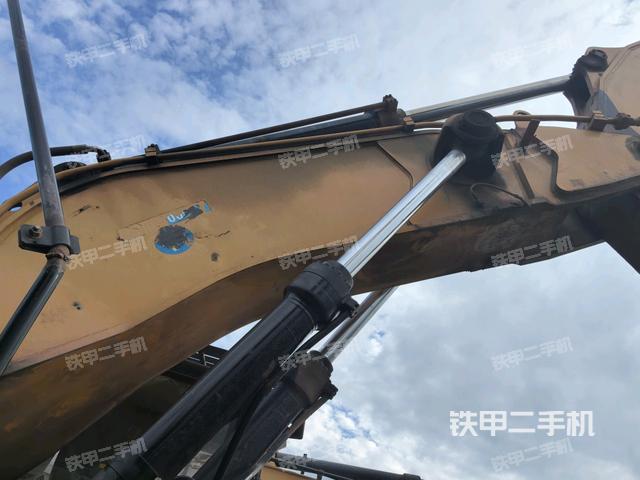 大臂整体 右侧（工作和回转装置）