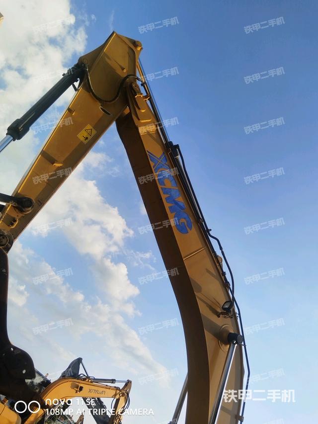 小臂整體左后（工作和回轉(zhuǎn)裝置）