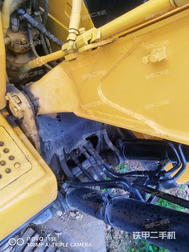 大臂根部 斜视（工作和回转装置）