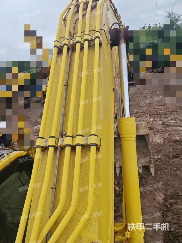 大臂背部俯視（工作和回轉(zhuǎn)裝置）