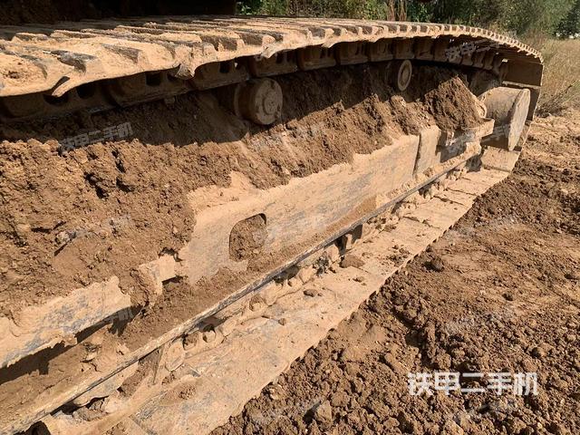 單側(cè)履帶整體（整機(jī)外觀）