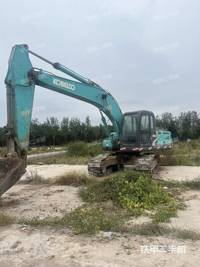 驾驶室整体（整机外观）