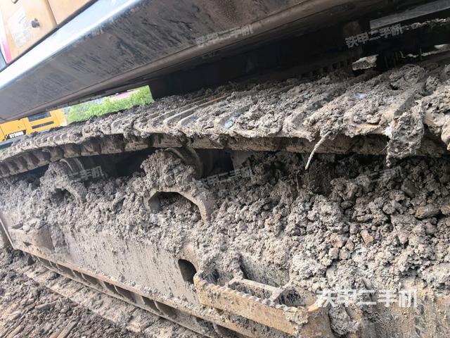 右侧行走马达盖板（行走机构）