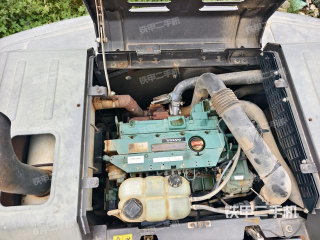 發(fā)動機整體俯視（整機外觀）