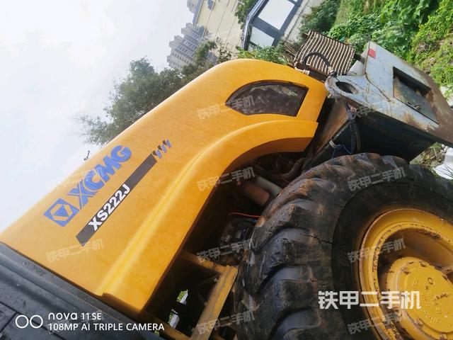 發(fā)動機艙全景（壓路機發(fā)動機艙）