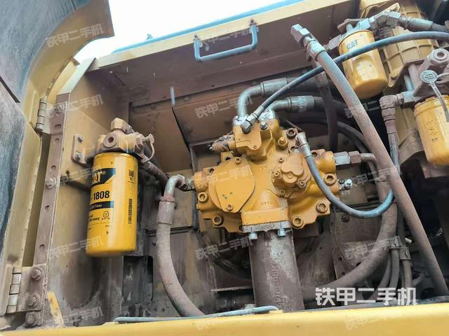 液压泵斜45 左（大件舱室）