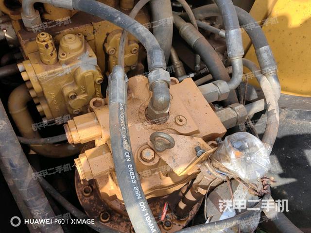 回轉(zhuǎn)馬達和主控閥（整機外觀）