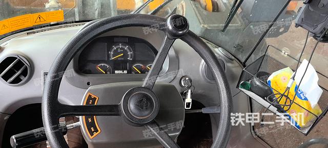 驾驶室操作台（整机外观及大件）