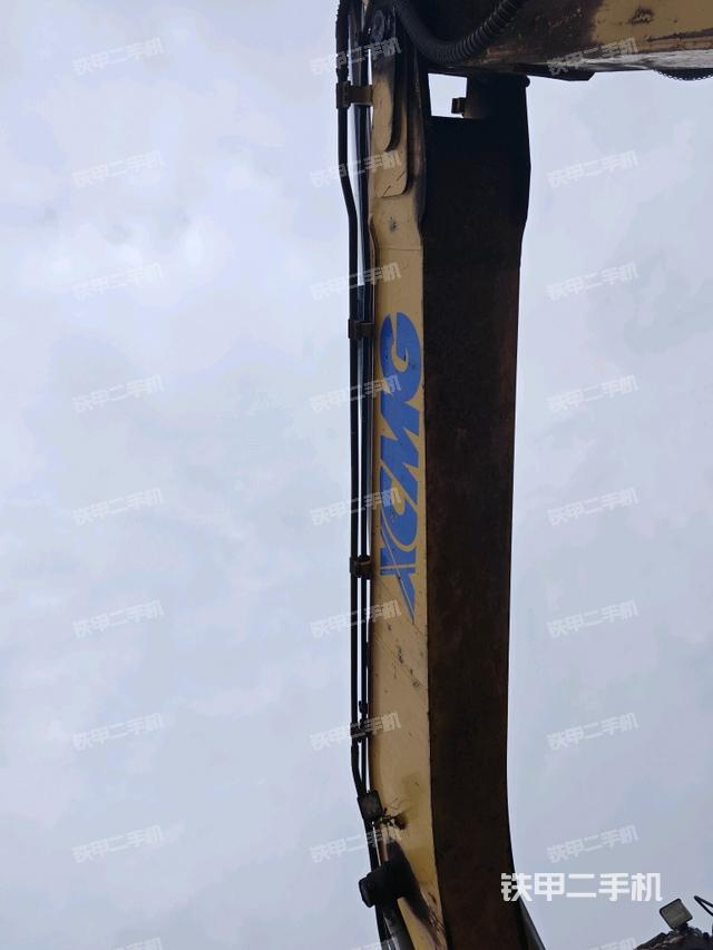 大臂整体 右侧（工作和回转装置）