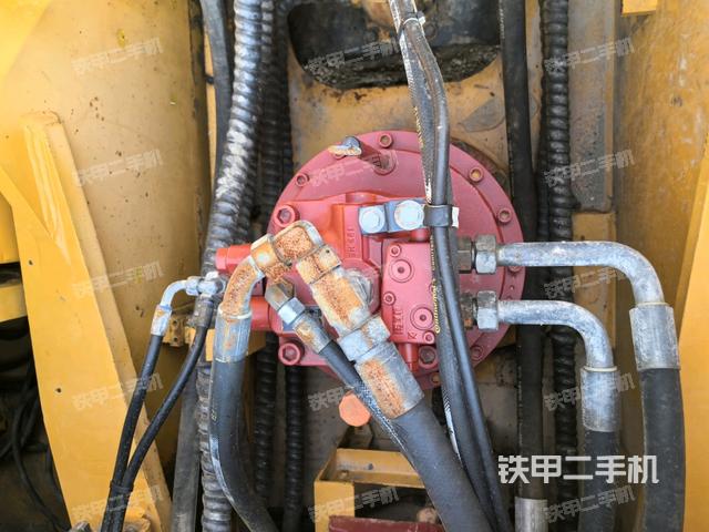 回轉(zhuǎn)馬達(dá)（上車部件）