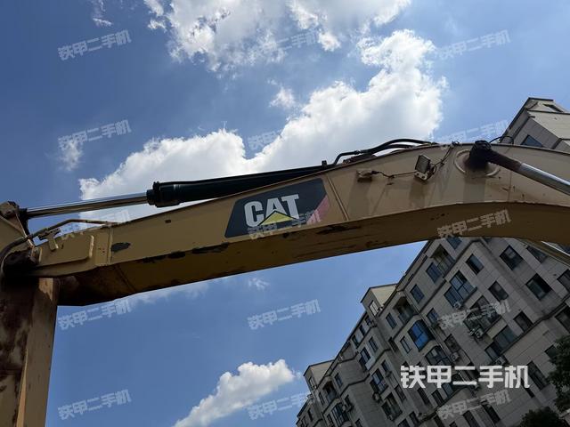 大臂整体 右侧（工作和回转装置）