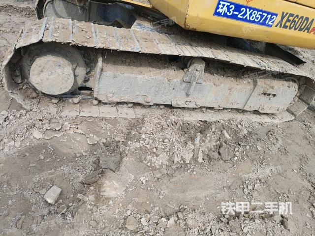 单侧履带整体（整机外观）