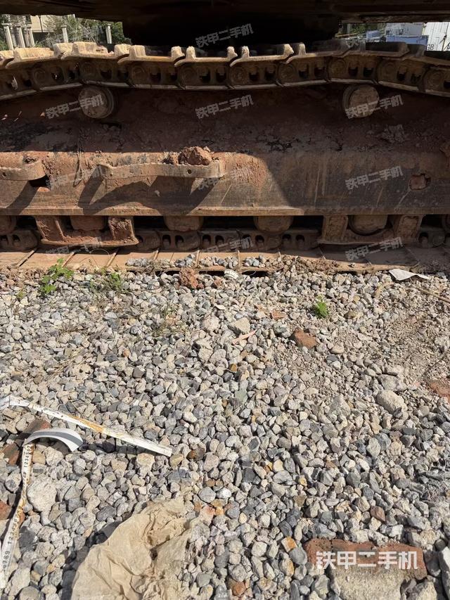 左侧履带整体 （行走机构）