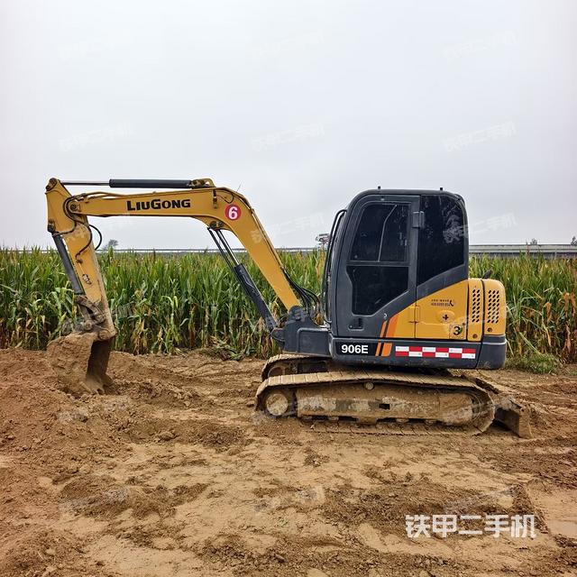 柳工CLG906D挖掘機(jī)