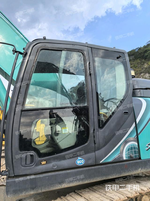 駕駛室正側(cè)（駕駛室部分）