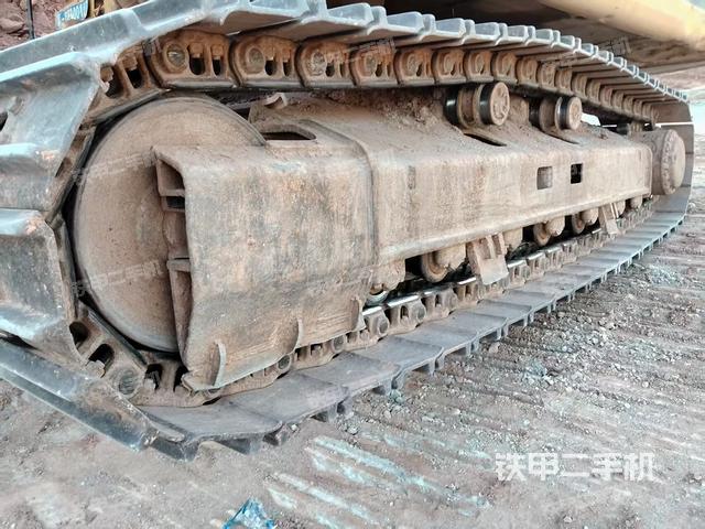 單側履帶整體（整機外觀）