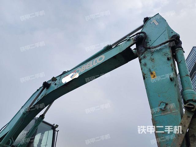 大臂整体 右侧（工作和回转装置）