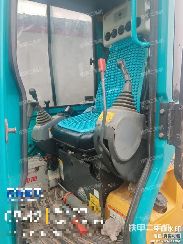 駕駛室整體（整機(jī)外觀）