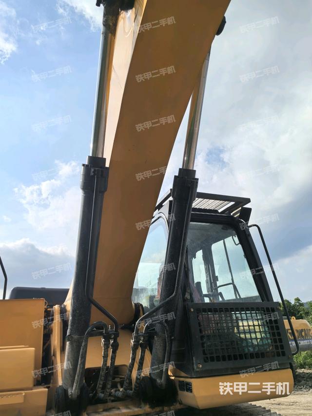 大臂油缸整體?豎拍（工作和回轉(zhuǎn)裝置）